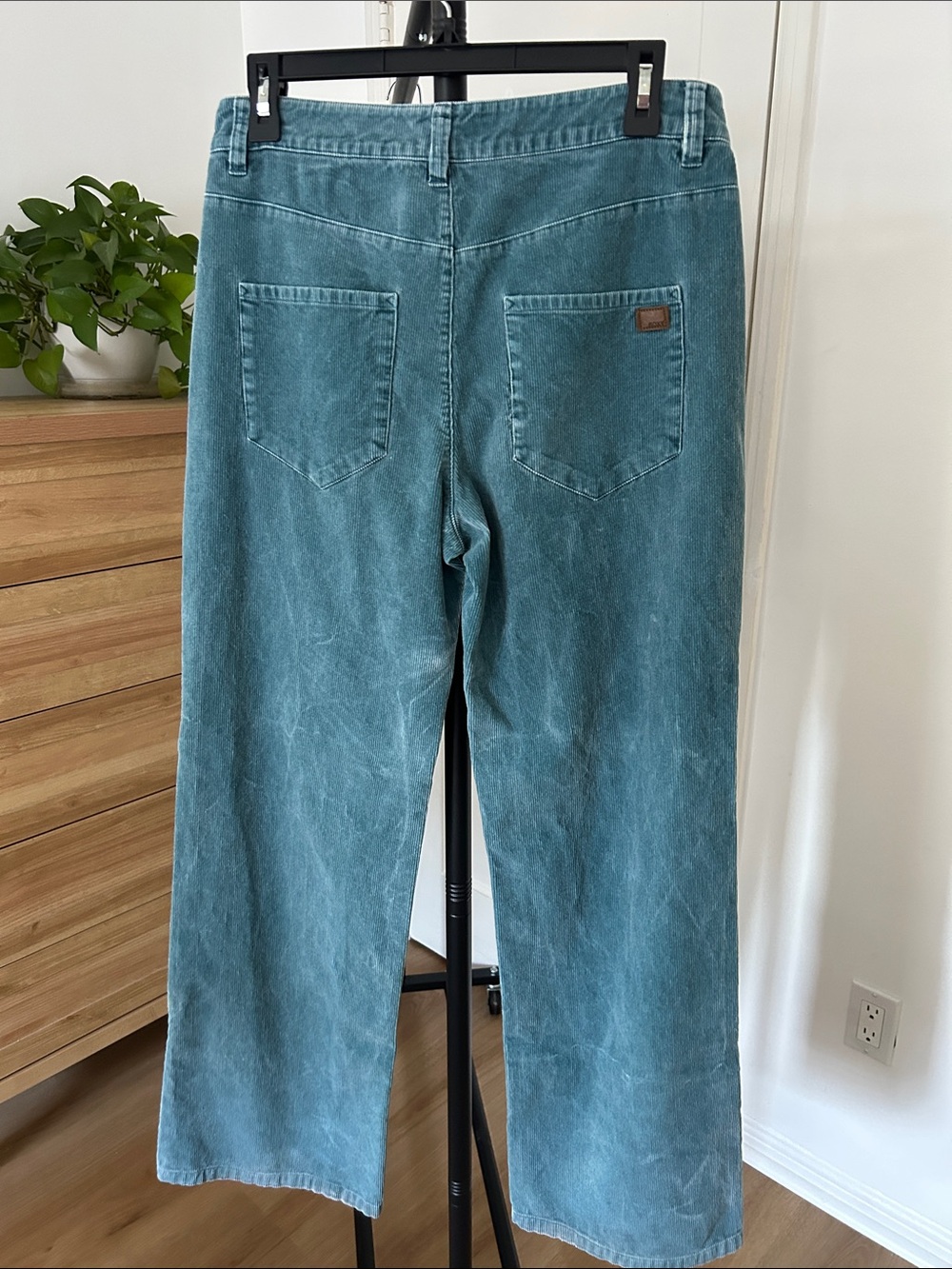 Roxy  Wide Leg Corduroy Pant. Size 29. 31” inseam. Slight stretch. - Picture 2 of 6
